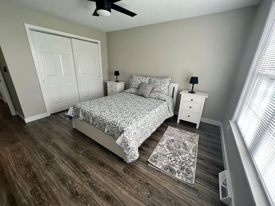 Suite 2 Butler Luaran gambar
