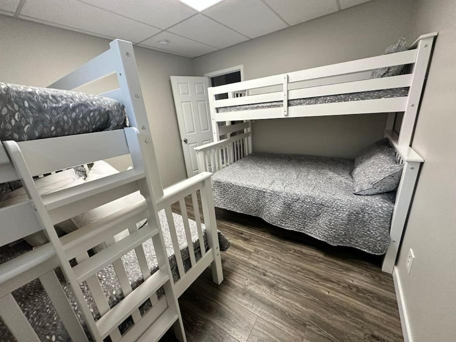 Suite 2 Butler Luaran gambar