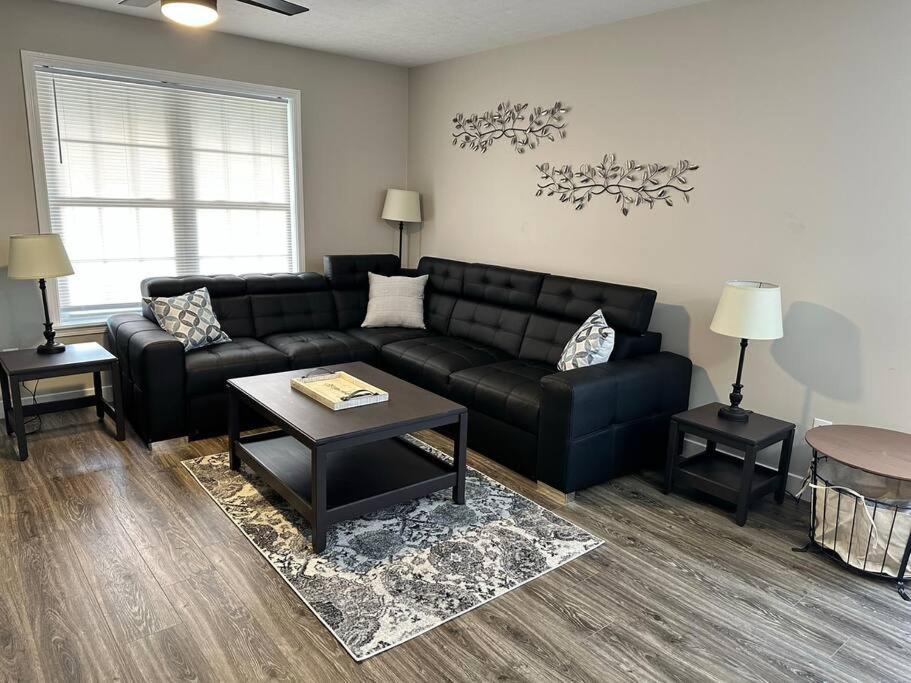 Suite 2 Butler Luaran gambar